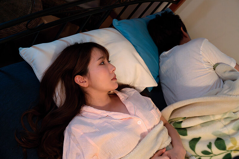 波多野結衣のNTR絶頂!旦那の前で他男に犯される人妻の痴態【完全保存版】 - 画像2