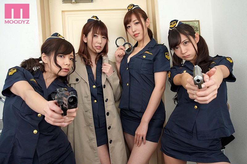 【VR必見】波多野結衣×4痴女のミニスカ監獄!98%が我慢不能の195分 - 画像2