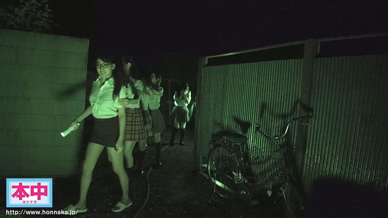 声出したら中出し!美少女孕ませきもだめし林間学校 サンプル画像3