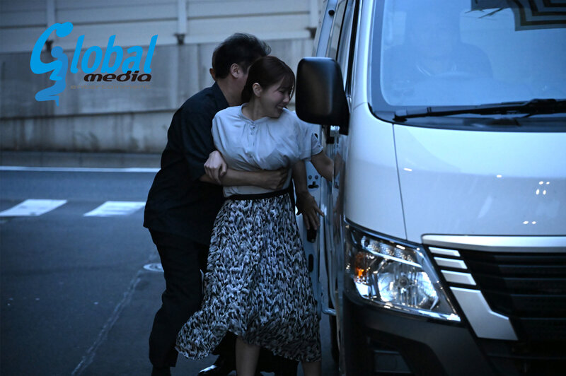 絶叫凌●レ●プ 強●される人妻 旦那の多額借金でカタに犯●れ続けた悲哀妻。拉致されて媚薬ブチ込み4P輪●！！ 波多野結衣 サンプル画像8